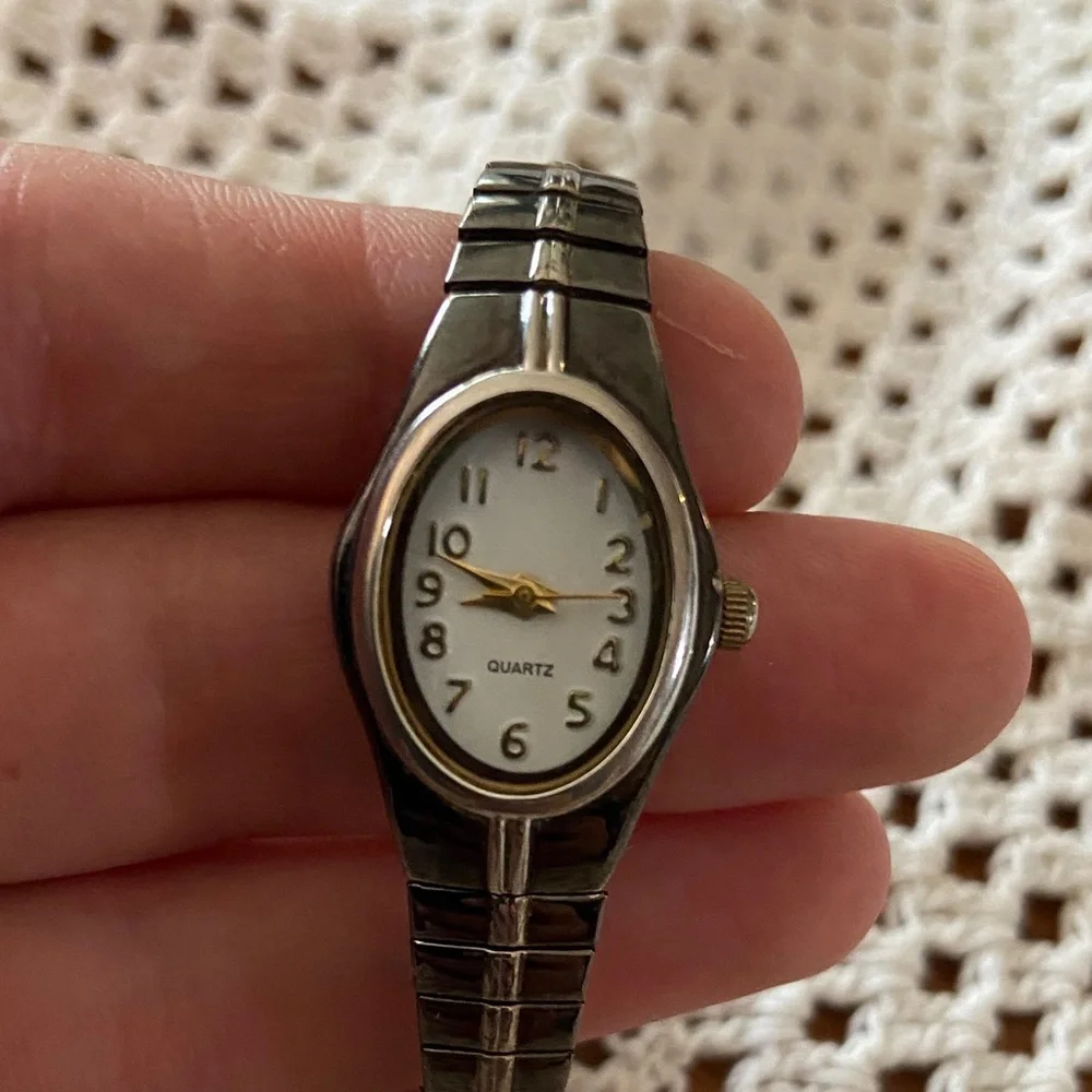 Quartz Silver Women's Watch